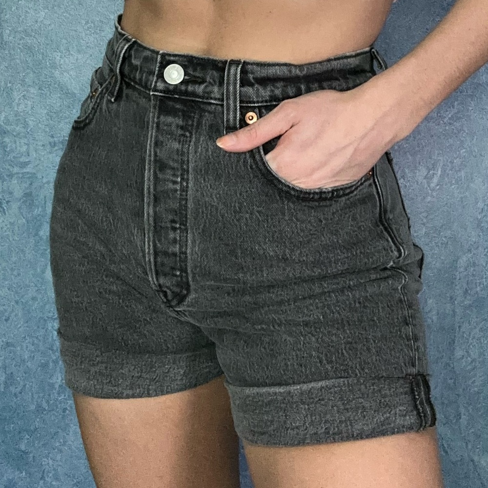 Levi's Ribcage Dark Gray Jean Shorts - Picture 2 of 5
